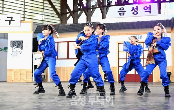 음성품바축제 ‘피날레’... 전국품바 가요제 열려